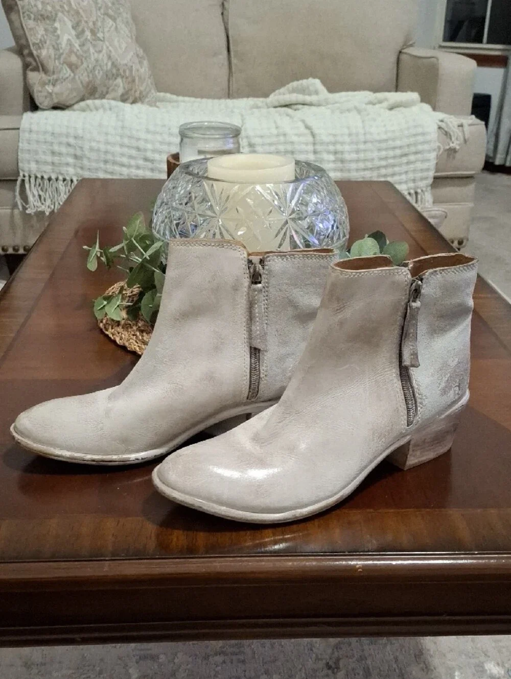 Women's Side-Zip Ankle Boots in Light Gray